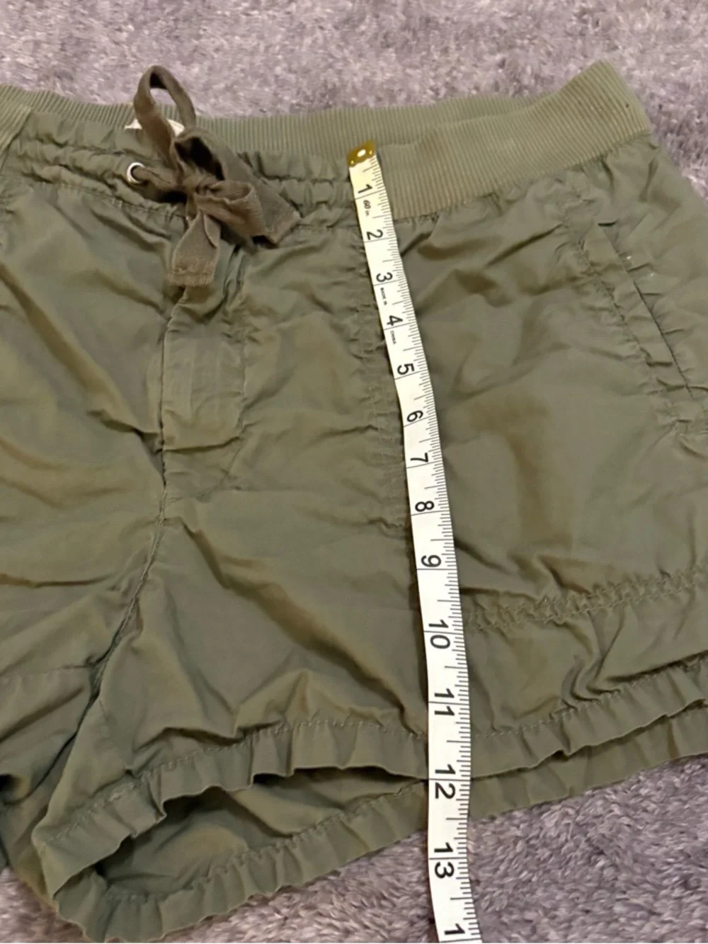 Lou & Grey Olive Green Drawstring Elastic Waist Khaki Utility Shorts sz Large